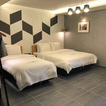 Royal Hotel Jeongeup Экстерьер фото