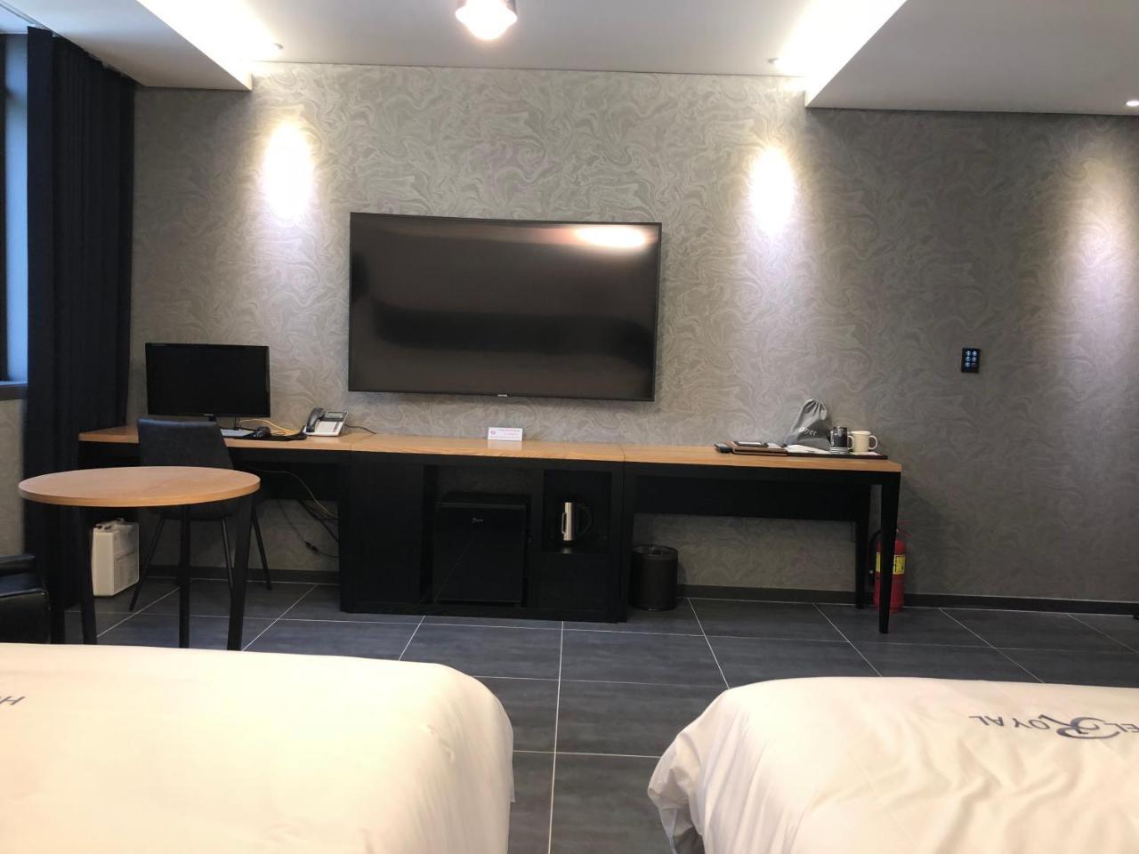 Royal Hotel Jeongeup Экстерьер фото